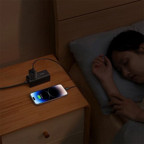 Ładowarka sieciowa Cube Pro 30W USB-C - czarna Ładowarka sieciowa Cube Pro 30W USB-C - czarna